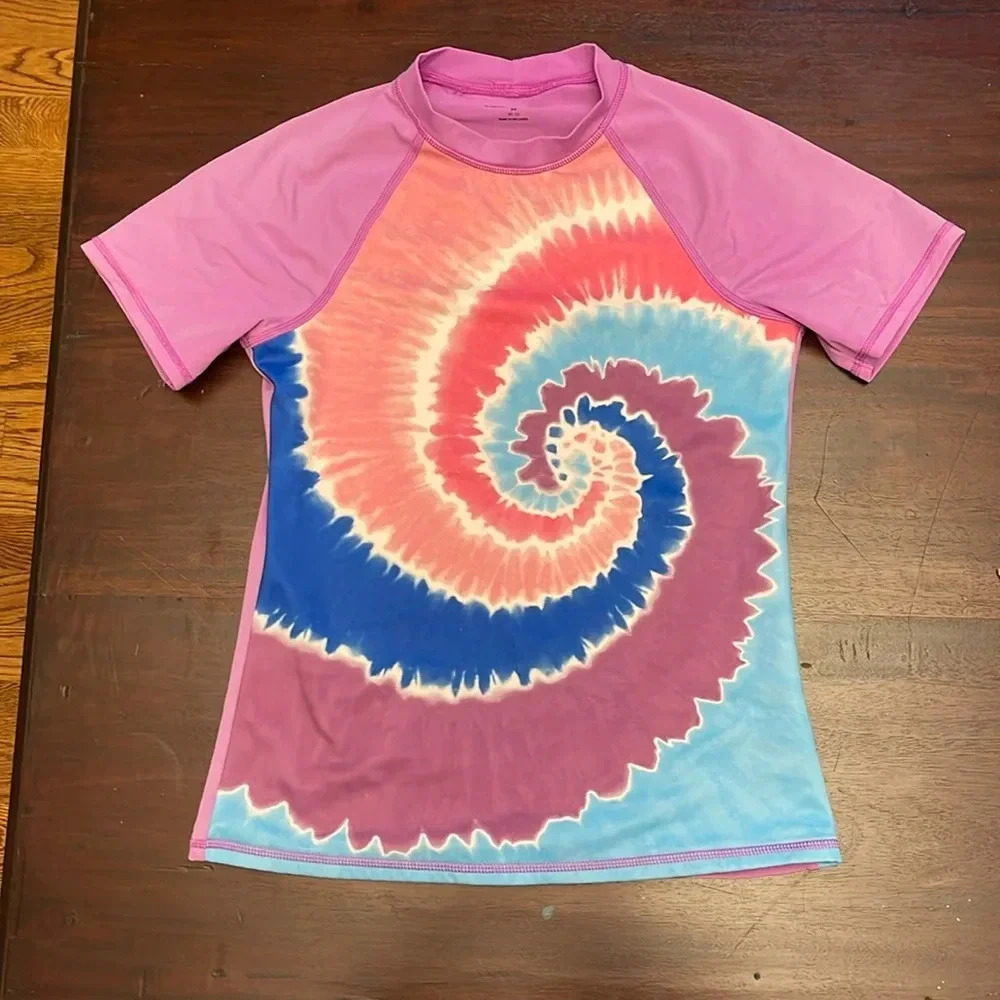 Lands End purple, tie-dye girls  rash guard size medium